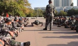最新军训爆料新闻稿,揭秘军营生活与训练细节